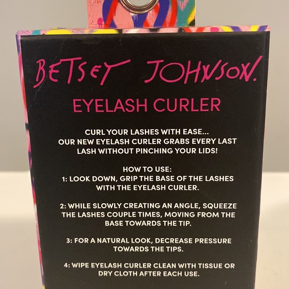 Betsy Johnson Eyelash Curler - Picture 5 of 5